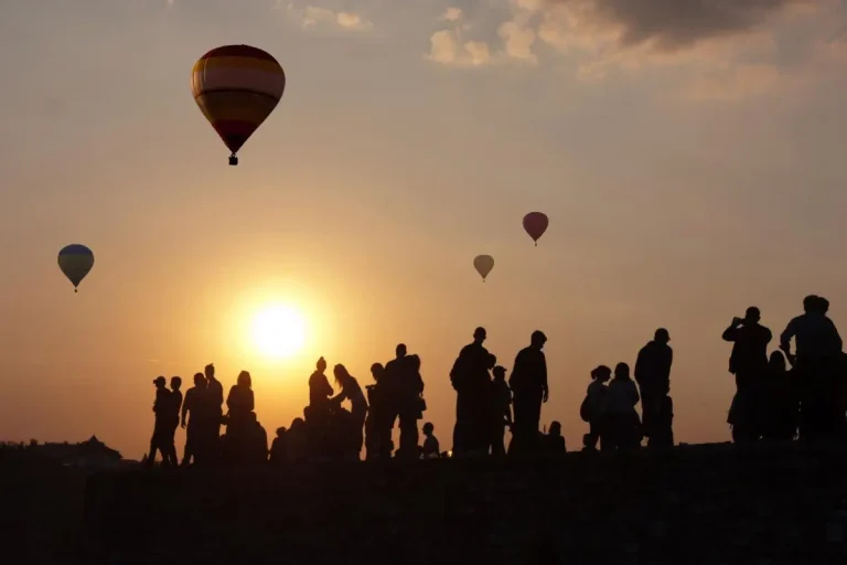 Hot Air Ballooning for Team Building Activities